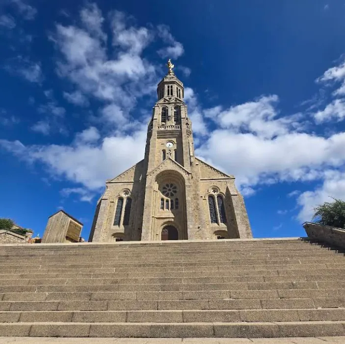 Église de Saint-Michel-Mont-Mercure – L'ascension du clocher
