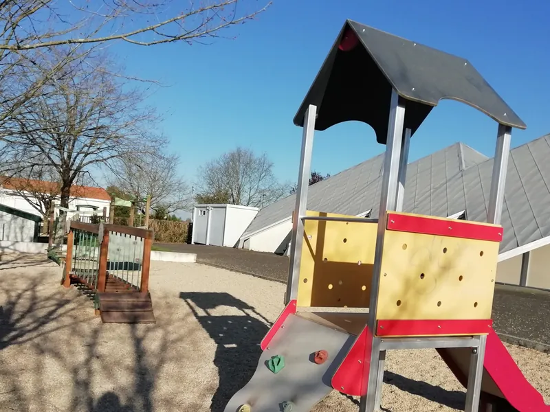 Aire De Jeux De Beauregard