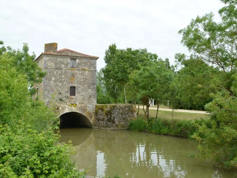 Le Port De Moricq