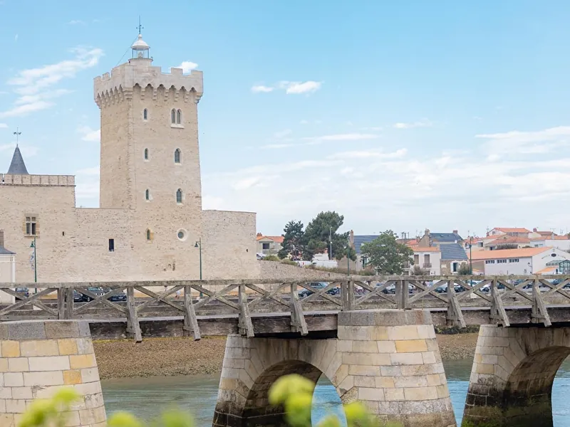La Tour d'Arundel & Le Château Saint-Clair