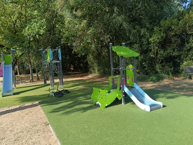 Petit parc à côté du stade