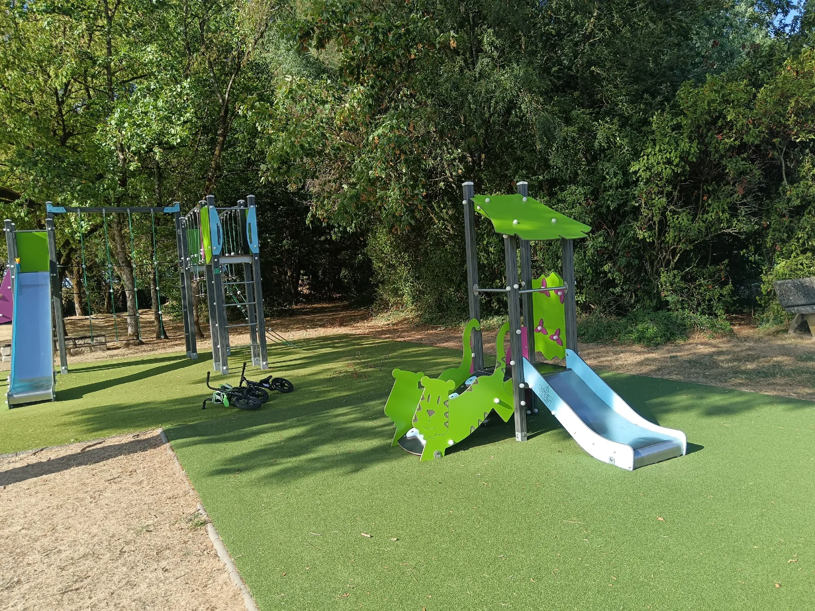 Petit parc à côté du stade